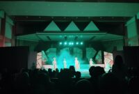 Potret penampilan tarian pembuka acara parade UKM Seni UNM, (Foto: Nurul Aenun Mardia.)