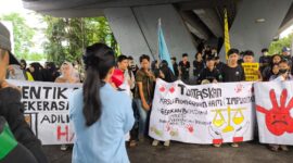 Potret Aliansi Mahasiswa UNM dalam memperingati hari HAM sedunia, (Foto: Nurul Adhani Ilham.)