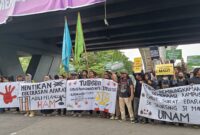 Demonstran dalam aksi, (foto: Nurul Adhani Ilham.)