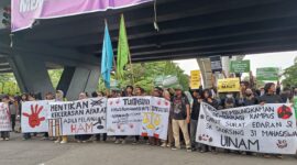Demonstran dalam aksi, (foto: Nurul Adhani Ilham.)