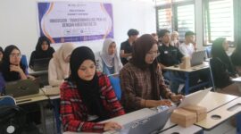 Kegiatan Short Couse yang berlangsung di Laboratorium  Pemrograman JTIK, (Foto: Ist.)