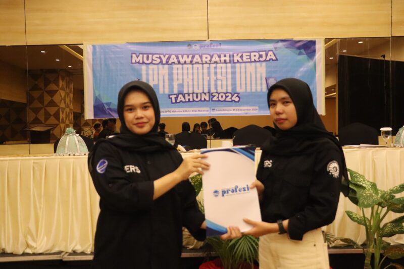 Potret pemimpin umum LPM Profesi UNM tahun 2024 (kiri) dan pemimpin umum LPM Profesi UNM tahun 2025 (kanan), (Foto: Dok. Profesi)