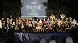 Foto bersama dalam Inaugurasi Teknologi Pendidikan dengan tema “Prthv: Jalan Panjang Menuju Lestari”, (Foto: Hafid Budiawan)