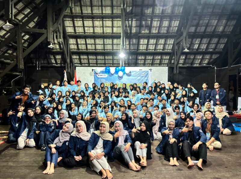 Foto bersama Inaugurasi MP Ekolibrium FEB UNM, (Foto: Ist.)