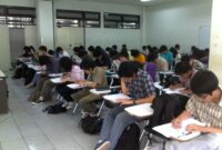 Foto mahasiswa pada saat UTS, (Foto:i\ Int.)