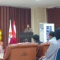 Potret Staff Bidang Kemahasiswaan dan Alumni pada saat memberikan sambutan di Harla Kopma ke-43, (Foto: Florencya Alnisa Christin)