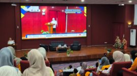 Potret Syahruddin saat sambutan pada kegiatan seminar nasional pendidikan akuntansi. (Foto: Ibnu Qayyum Abdullah)