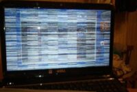 Keadaan laptop yang rusak pada bagian layar LCD, (Foto: Int.)