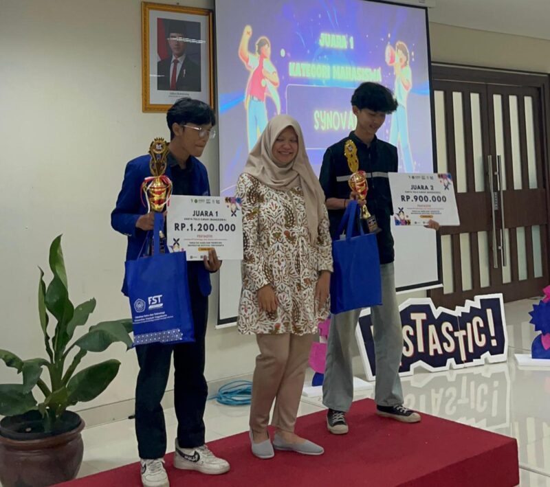 Potret penyerahan penghargaan kepada juara lomba yang diwakilkan oleh panitia perlombaan, (Foto: Ist.)