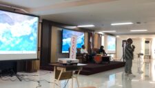 Potret Tedi Hendratno saat pemberian materi ( Foto: Rahmadani)