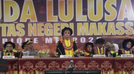 Potret Aslinda menghadiri acara wisuda reguler periode mei, (Foto: Dok. Profesi)