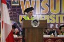 Potret Elma Alma Bahar dalam pidatonya sebagai wisudawan terbaik universitas, (Foto: Dok. Profesi.)