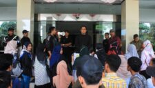Foto Ilustrasi Aksi Mahasiswa Menuntut Trasparansi Kebijakan Kampus, (Foto: Ist.)