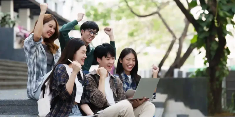 Keseharian Mahasiswa yang Tetap Aktif dan berperan Positif dalam Dunia Kampus (Foto: Int)