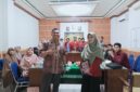 Foto Kader IMM bersama Ketua Prodi S2 Pendidikan Bahasa dan Sastra Indonesia Pascasarjana UNM, (Foto: Ist.)