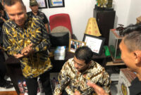 Potret Wakil Menteri Desa dan  Pembangunan Daerah Tertinggal saat berkunjung di Bank sampah Coko Nuri, (Foto: Dok. Profesi)
