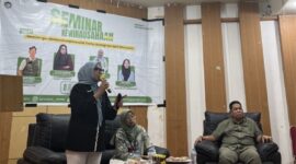 Potret Asni ketika memberikan materi, (Foto: Ist.)