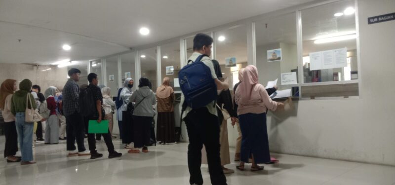 Pembayaran UKT bagi Mahasiswa Baru, (Foto: Firmansyah.)