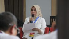 Potret Wakil Rektor Bidang Akademik UNM, Andi Aslinda saat konferensi pers, (Foto: Hafid Budiawan)