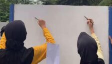 Dokumentasi peserta DKV Camp dalam kegiatan Live Mural  (Foto : Int.)
