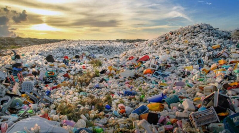 Potret tumpukan sampah plastik, (Foto: Int.)