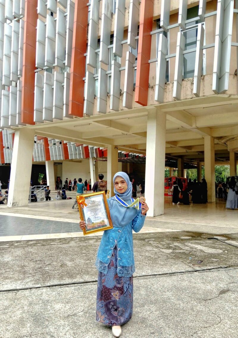 Potret Murni Amalia Rusli Wisudawan Terbaik FMIPA Periode Juli 2025, (Foto: Ist.)