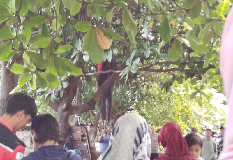 Potret penemuan jasad dosen UNM yang gantung diri, (Foto: Ist.)