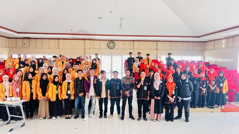 Foto bersama panitia Ekplodiksi saat Pelepasan, (Foto: Ist.)