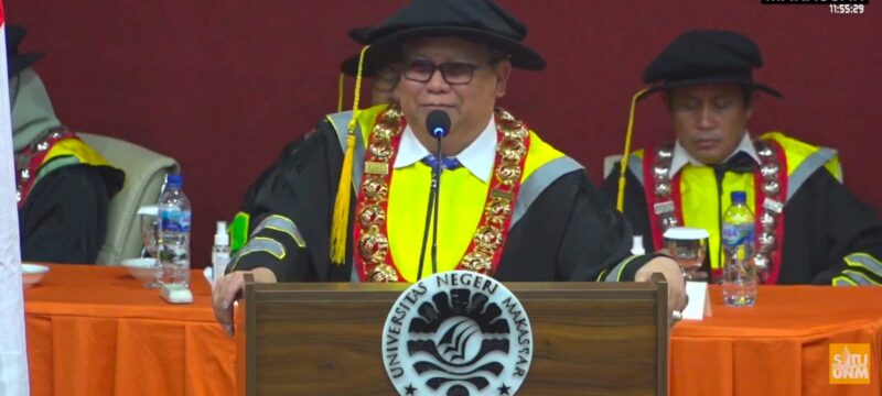 Potret Karta Jayadi, rektor UNM saat sambutan, (Foto: Int.)
