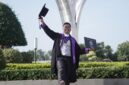 Potret Mahasiswa Program Doktor Pendidikan Geografi Sebagai Lulusan Tercepat (Foto: Ist)