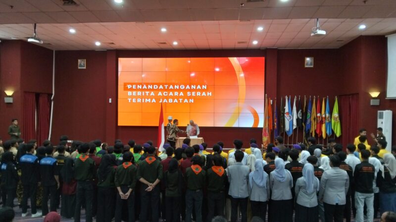 Potret saat penandatanganan berita acara serah terima jabatan, (Foto: St. Masyita Rahmi)
