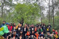 Para Peserta Aksi Penanaman, (Foto: Ist).