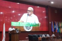 Sambutan Rektor UNM Karta Jayadi pada Kuliah Umum UNM (Foto: Muhammad Nasruddin)