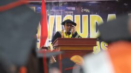 Potret Rektor UNM saat memberikan sambutan, (Foto: Hafid Budiawan)