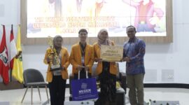 Nosten Saputra Sitorus, Satria, dan Nurmelisa Sebagai Tim Juara 1 Lomba Rector Cup LEDHDAK UNHAS 2 (Foto: Ist.)