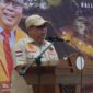 Potret Karta Jayadi saat beri sambutan pada acara pembekalan dan pelepasan Mahasiswa KKN, (Foto : Muh. Zaki Mubarak)