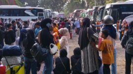 Situasi pemberangkatan mahasiswa pada hari Rabu pagi, (Foto: St. Masyita Rahmi)