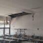 Potret salah satu ruang kelas FIKK UNM yang bocor, (Foto: Int.)