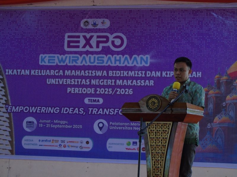 Sambutan dan Sekaligus Pembukaan Kegiatan oleh Pembina IKBIM KIP UNM, Mudarris (Foto: Ist)