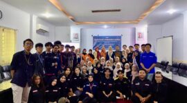 Dokumentasi Foto Bersama setelah Pelantikan Pengelola Harian LPM Estetika FBS UNM periode 2025-2026 M.(Foto: Ist)