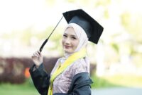 Potret Asyifa Nurul Inayah, Wisudawan terbaik 1 Fakultas Ilmu Sosial dan Hukum UNM, (Foto: Ist.)