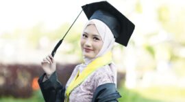 Potret Asyifa Nurul Inayah, Wisudawan terbaik 1 Fakultas Ilmu Sosial dan Hukum UNM, (Foto: Ist.)