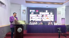 Potret Dekan FBS, Ansari Saat Sambutan, (Foto: Ist.)