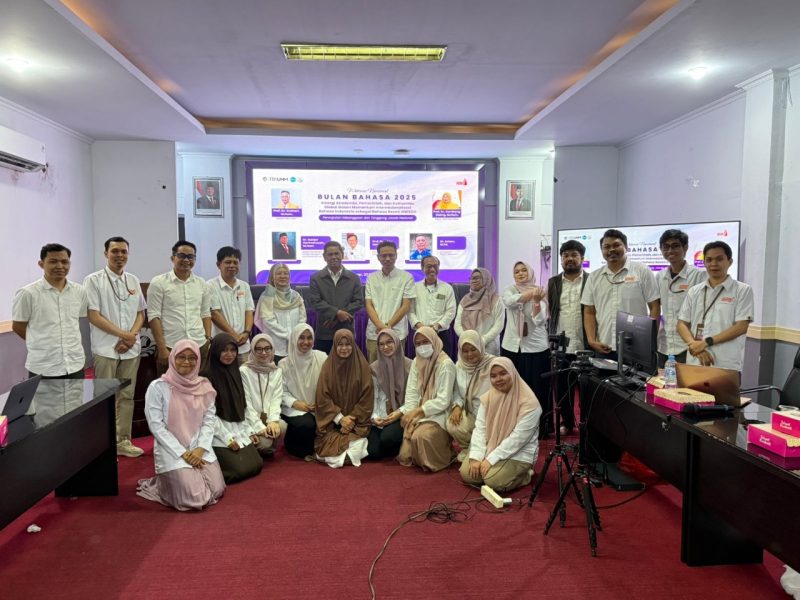 Potret Bersama Saat Selesai Kegiatan Webinar Nasional Bulan Bahasa, (Foto: Ist.)