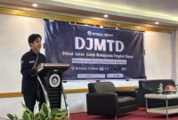 Potret Pemimpin Umum LPM Profesi UNM memberikan sambutan, (Foto: Profesi)