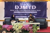 Potret Fachrizal Syam dalam pemaparan materinya, (Foto: Profesi)