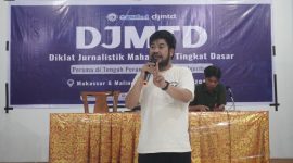 Potret Asri Ismail dalam membawakan materi, (Foto: Profesi)