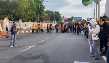 AKSI