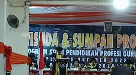 Potret Karta Jayadi dalam Menyampaikan Sambutan pada Wisuda PPG, (Foto: Ist.)