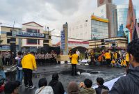 Potret Presiden BEM UNM saat Orasi, (Foto: Muhammad Fauzan Akbar)